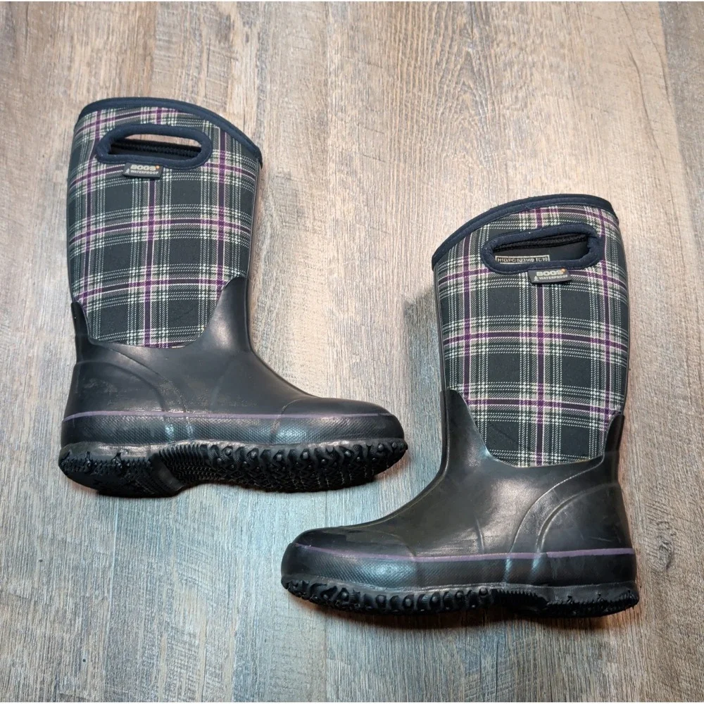 Bogs Kids Youth Size 1 Waterproof Insulated Rain Boots Black Plaid Boys Girls